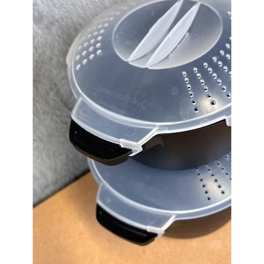 Pampered Chef Micro-Cooker Set 1qt‎ and 2qt Black Microwave Steamer with Lids